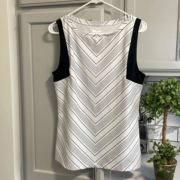 Athleta Rash-Guard Black/White Chevron Stripe Sleeveless Swim Top L EUC - Picture 3 of 11